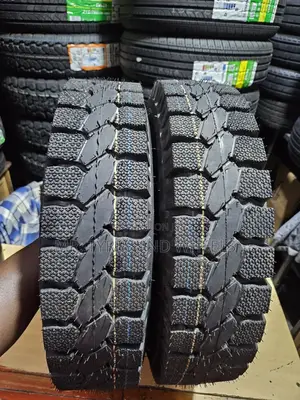 5.00r12 Nylon Tires Only 2 Pieces Left Cam Take Them.