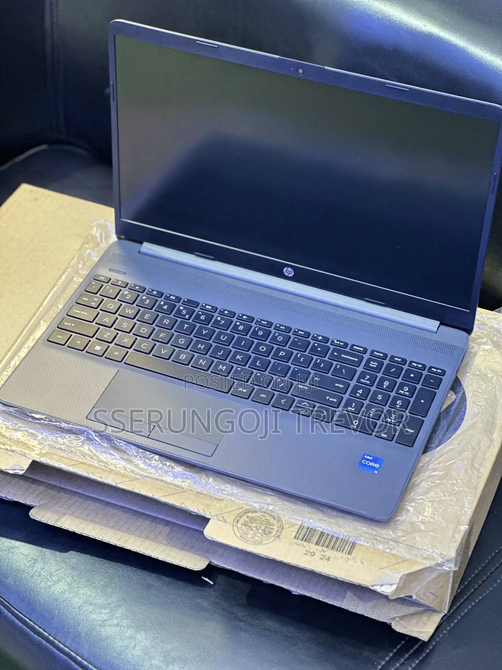 New Laptop HP 250 G10 8GB Intel Core I5 SSHD+SSD 512GB