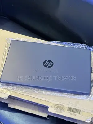 New Laptop HP 240 G9 8GB Intel Core I5 SSHD+SSD 1T