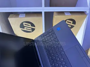 Laptop HP 15 8GB Intel Core I3 SSHD+SSD 1T