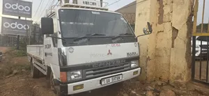 Mmistibishi Canter