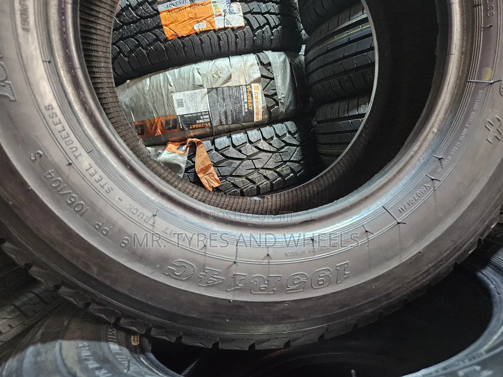 195r14c Dunlop Tires WTH Out Strok a Stronger Than WTH Strok