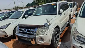 Photo - Mitsubishi Pajero 2012 White