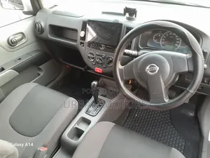 Nissan Advan 2015 White