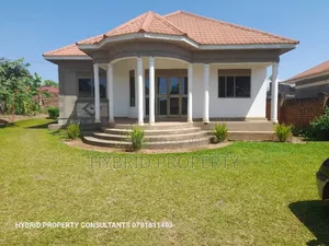 4bdrm House in Wakiso~Namusera Town for sale