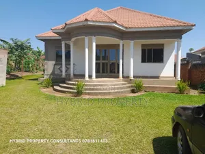 4bdrm House in Wakiso~Namusera Town for sale