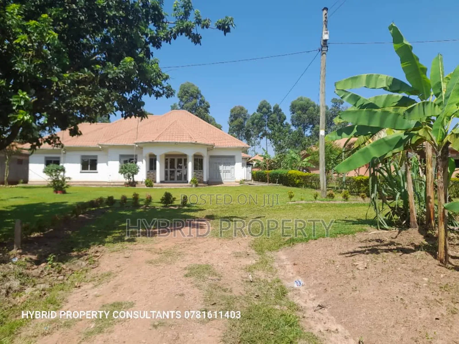 4bdrm House in Wakiso~Namusera Town for sale