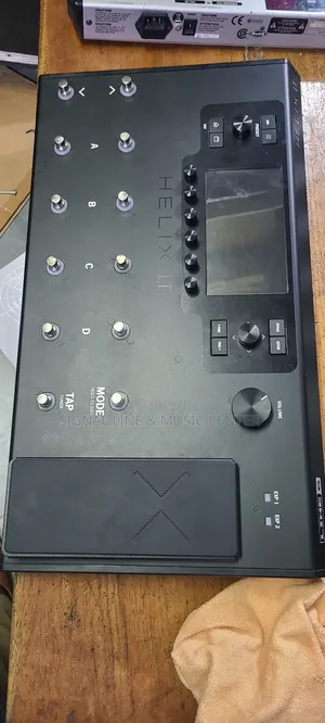 Line 6 Helix Lt Guitar Effects Pedal