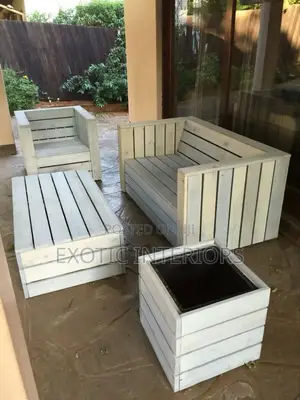 Pallet Chairs Call