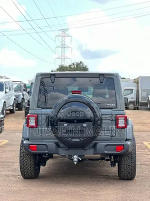Photo - Jeep Wrangler Rubicon 2021 Gray