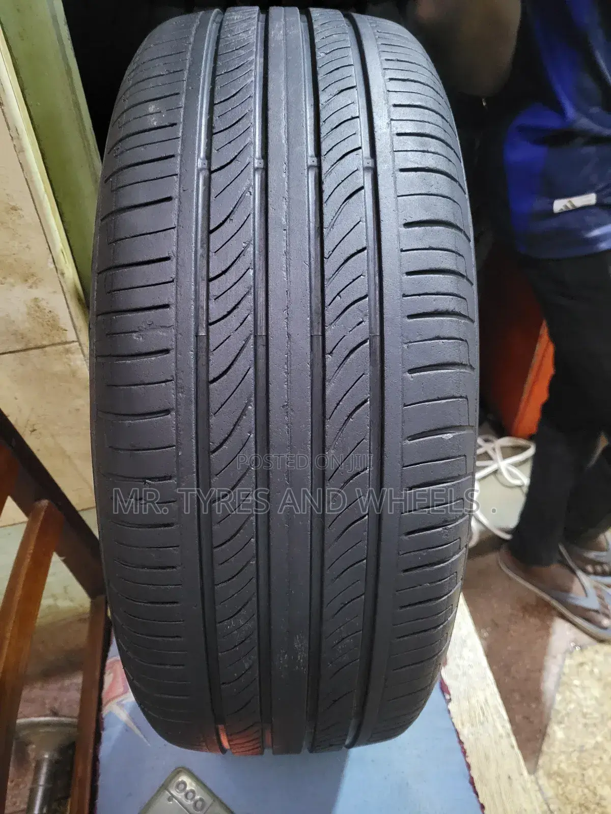 215 60 R16 Gt Used Bt Still Gd Tire So U Can Take It Ur Self