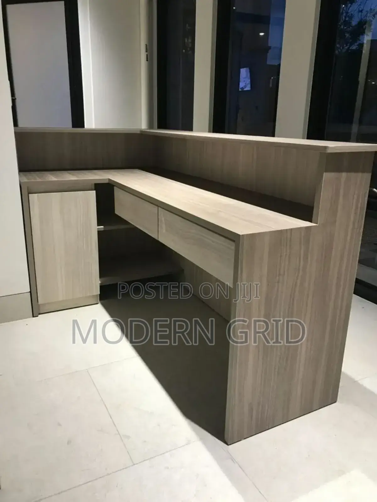 Reception Table, Desk