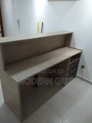 Reception Table, Desk