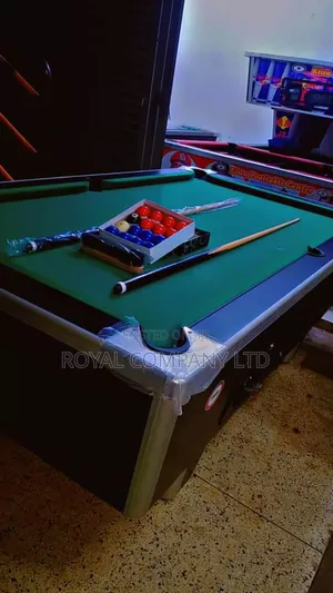 Pool Table /Commercial Pool Table