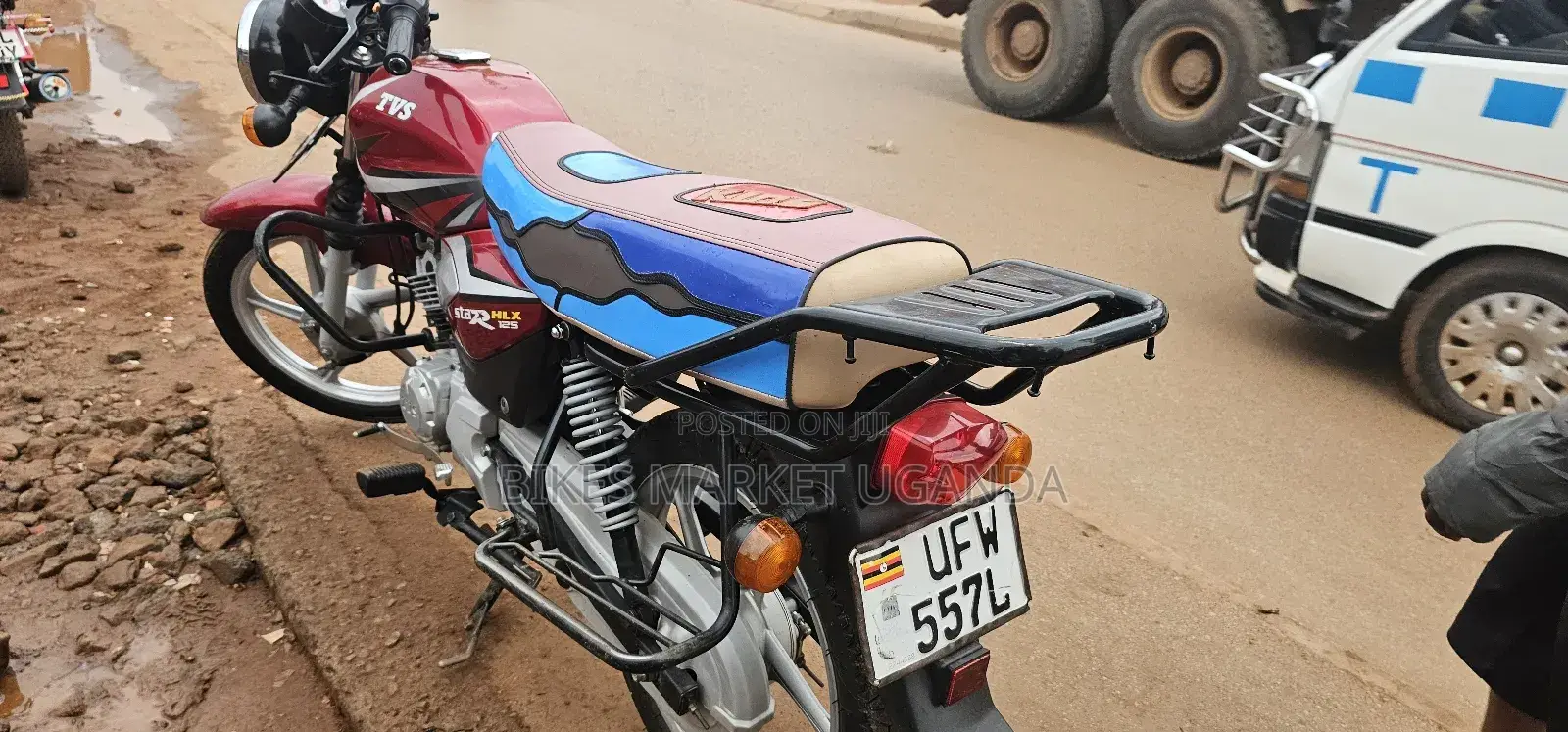TVS HLX 125 2024 Red