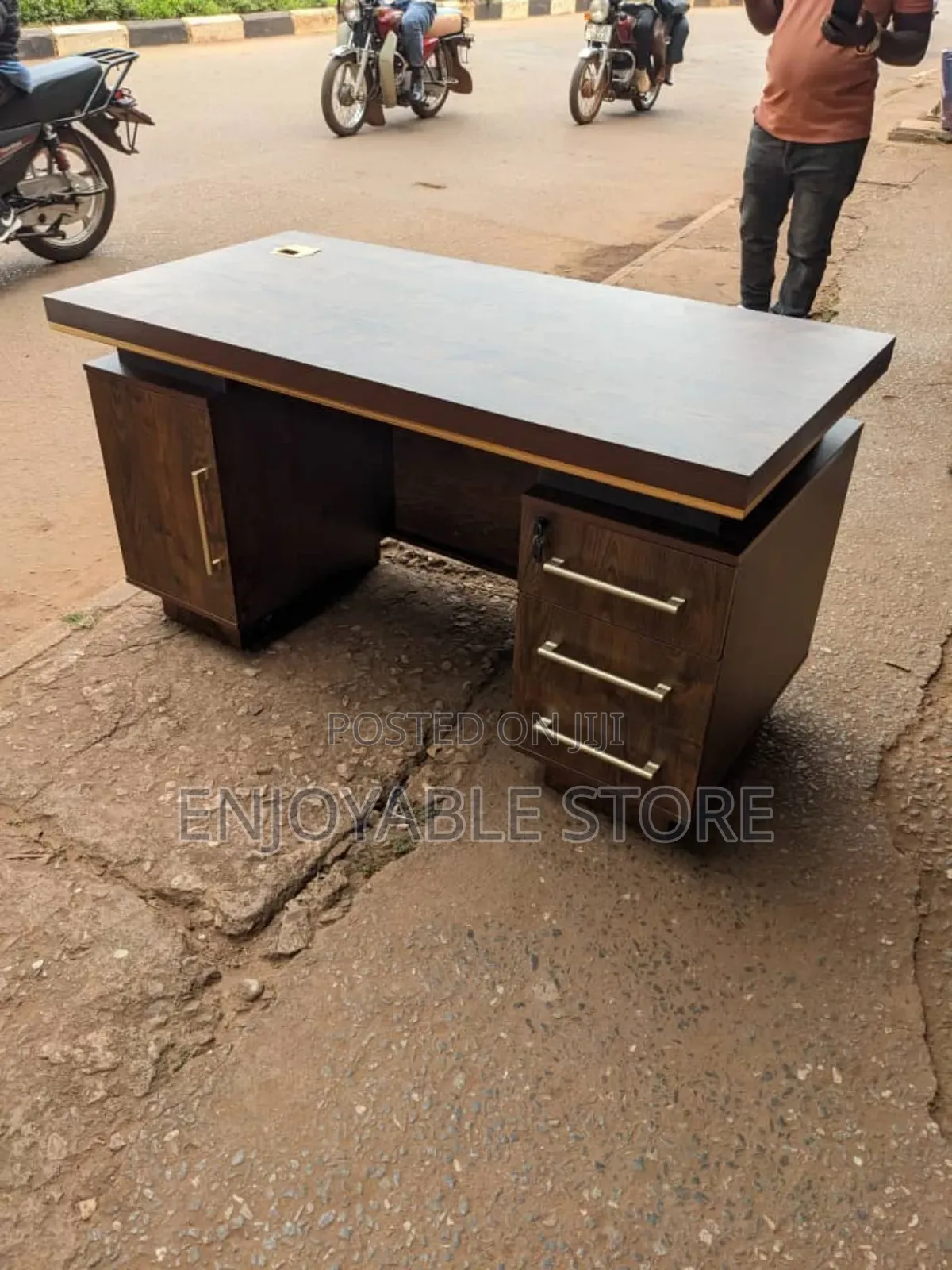 Everest Executive Office Desks Office Desks