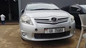 Photo - Toyota Auris 2011 Silver