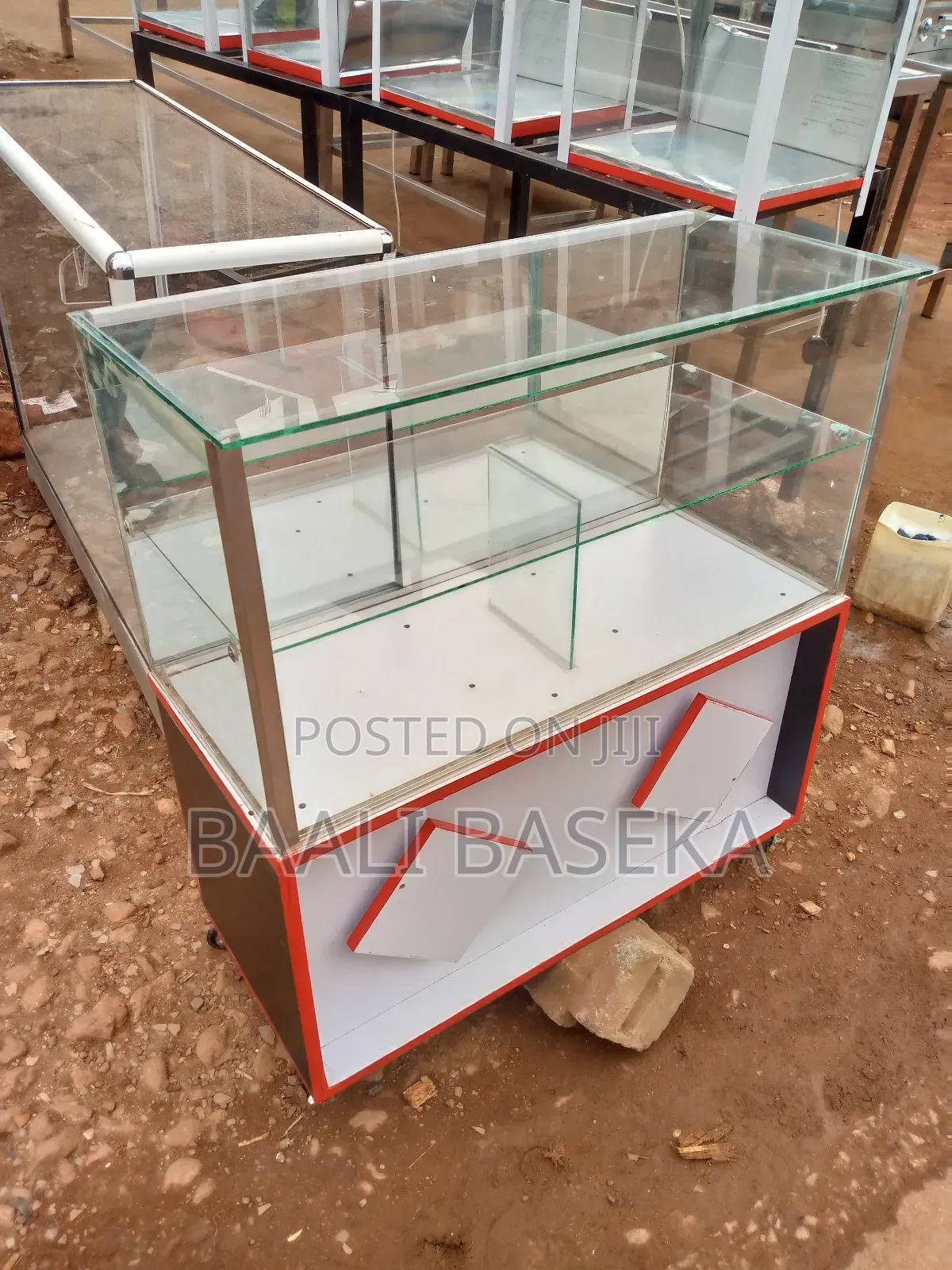 Elegant Glass Display/Board/3ft