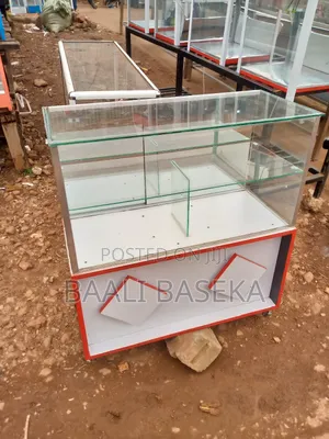 Elegant Glass Display/Board/3ft