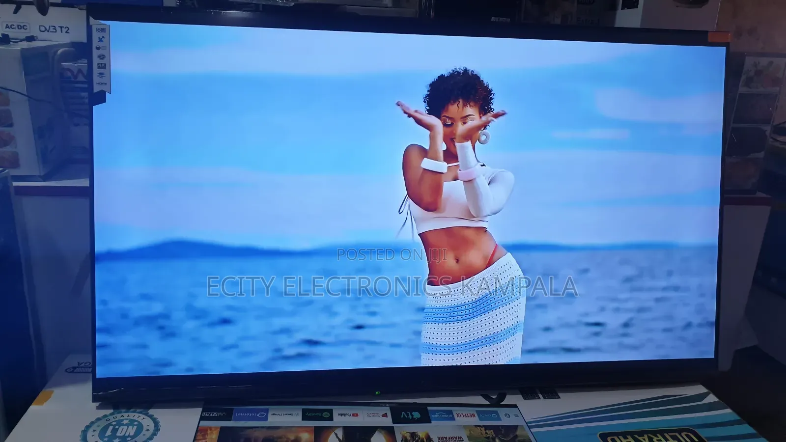 Uhd Lg 60" Flat Screen