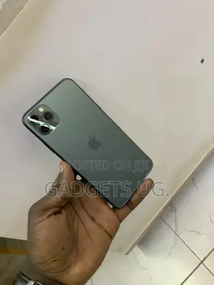 Photo - Apple iPhone 11 Pro Max 64 GB Black
