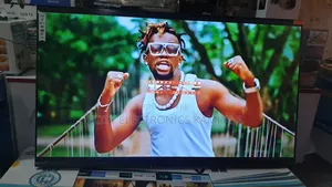 60" Smart Lg Flat Scrreen