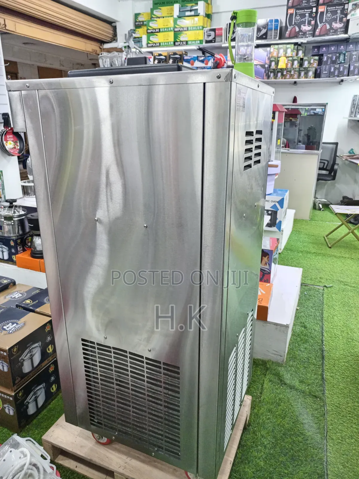 Commercial Soft Serve Ice Cream Machine.