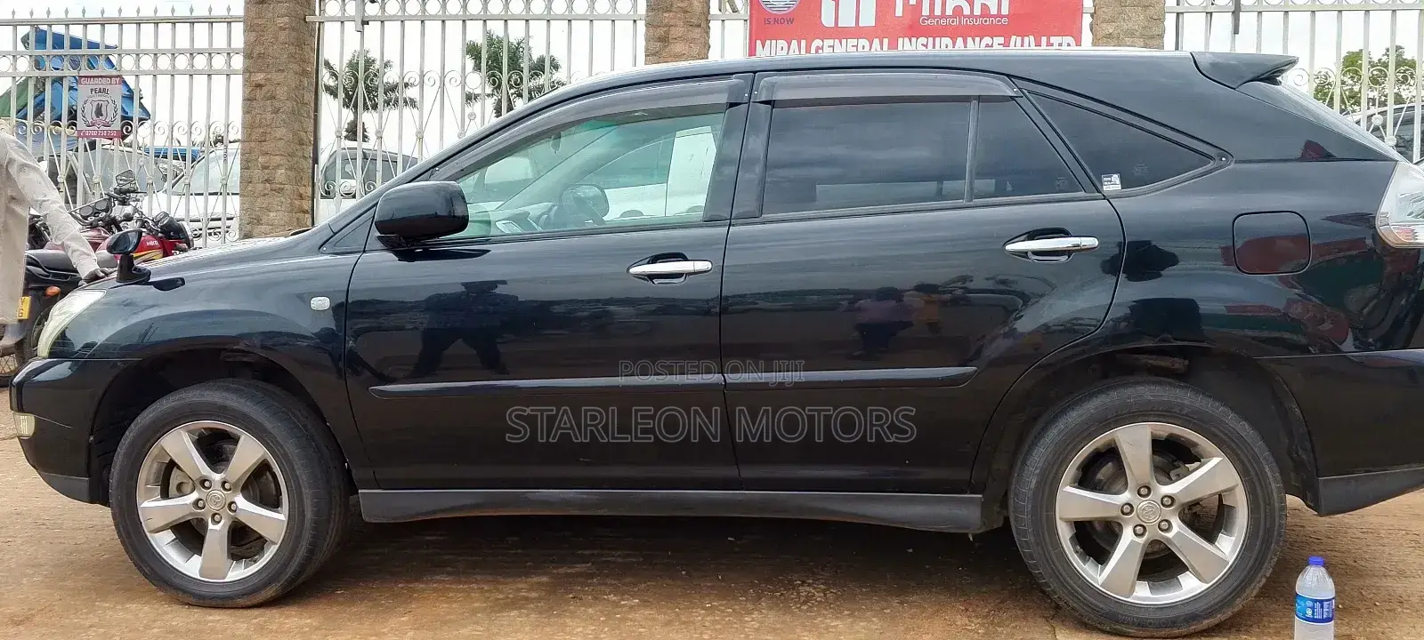 Toyota Harrier 2.4 2010 Black