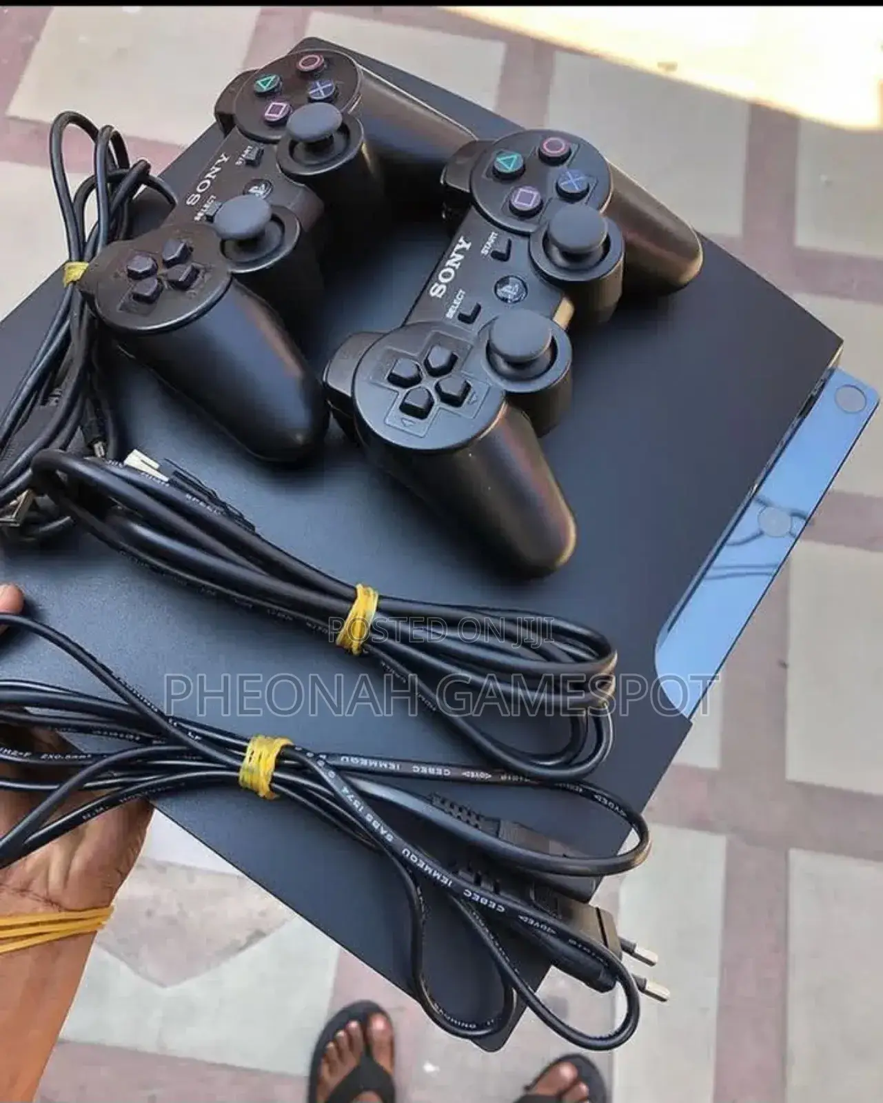 Playstation 3 Fat. Comes With 18 Games and 2 Controllers