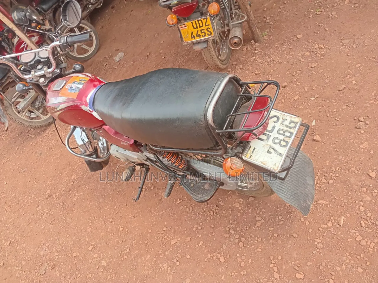 Bajaj Boxer 2024 Red
