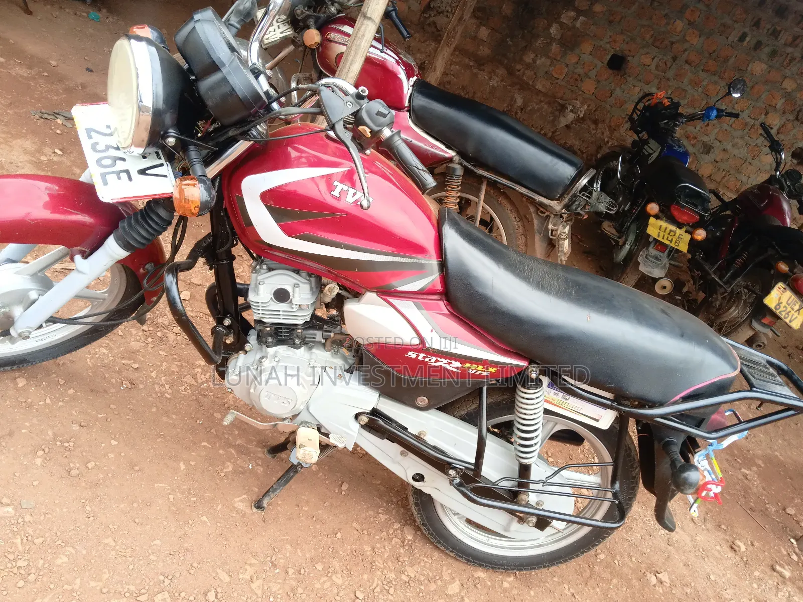 TVS HLX 125 2024 Red