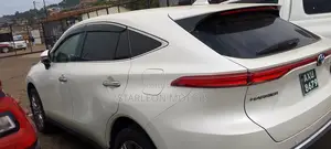 Toyota Harrier 2.5 Hybrid 2020 Silver