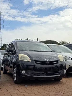 Photo - Toyota Passo Sette 2012 Black