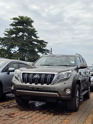 Photo - Toyota Land Cruiser Prado 2016 Beige