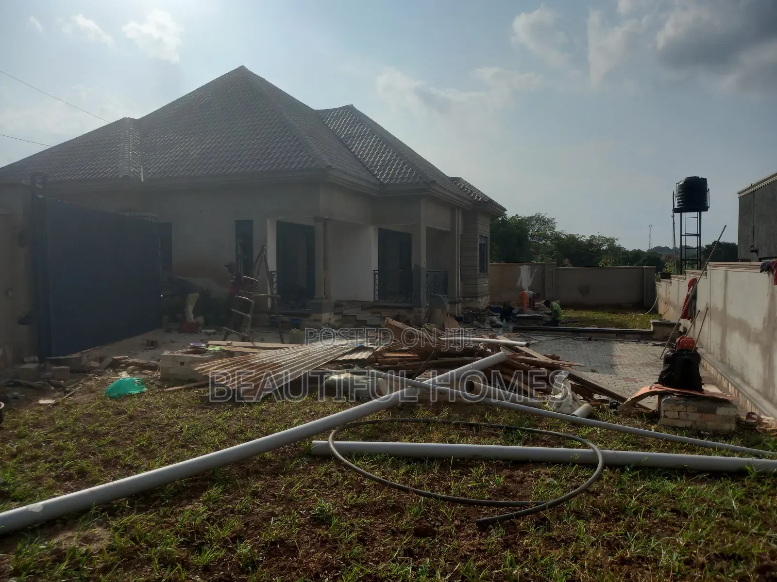 Furnished 4bdrm House in Kira for sale