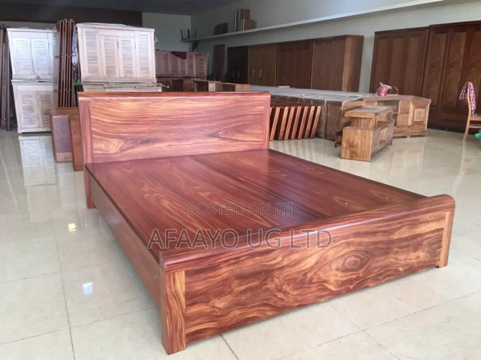Mugavu Wooden Bed