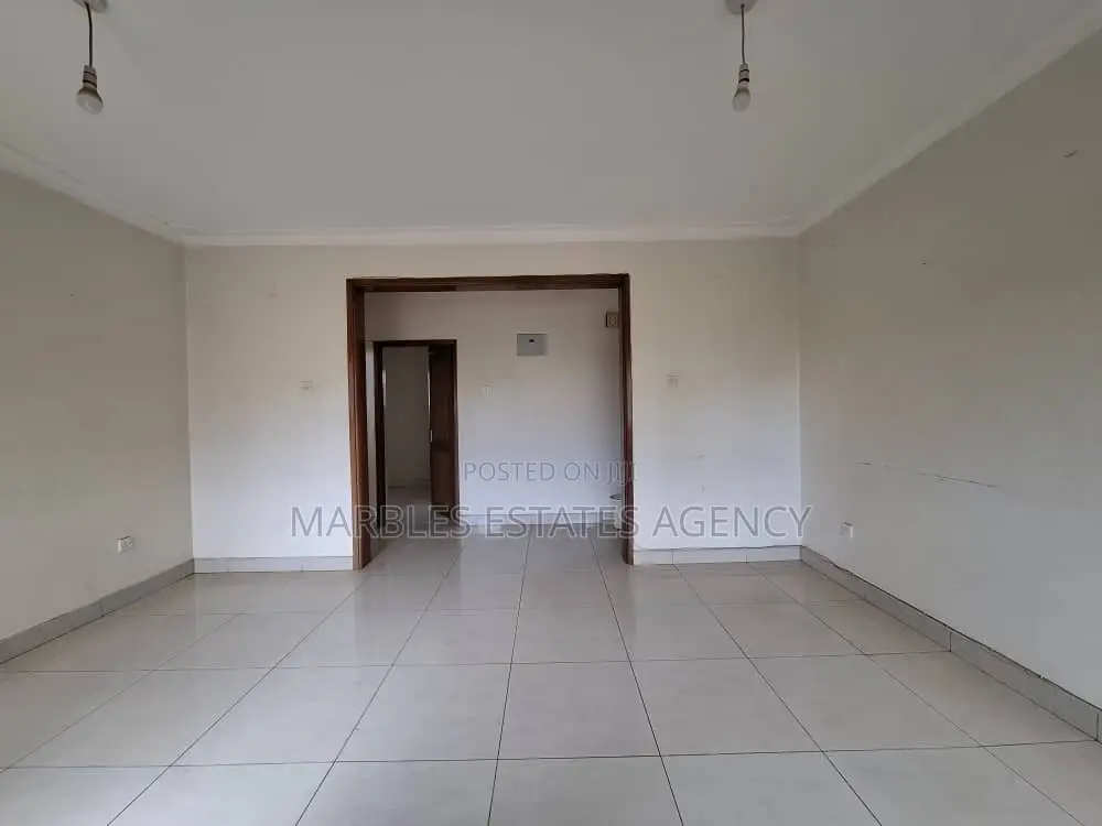 3bdrm Condo in Naalya Estate, Central Division for sale