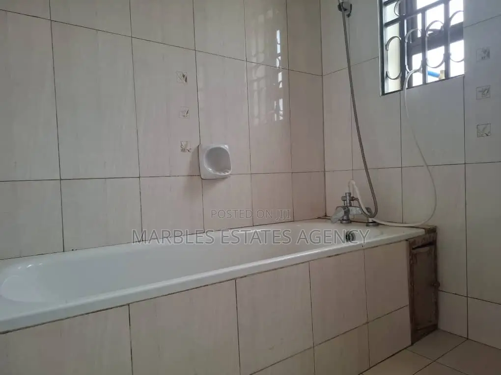 3bdrm Condo in Naalya Estate, Central Division for sale