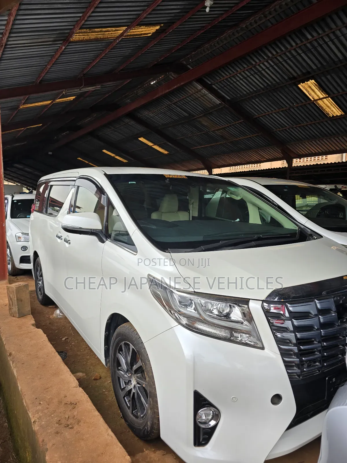 Toyota Alphard 2.5 Petrol AWD 2017 White