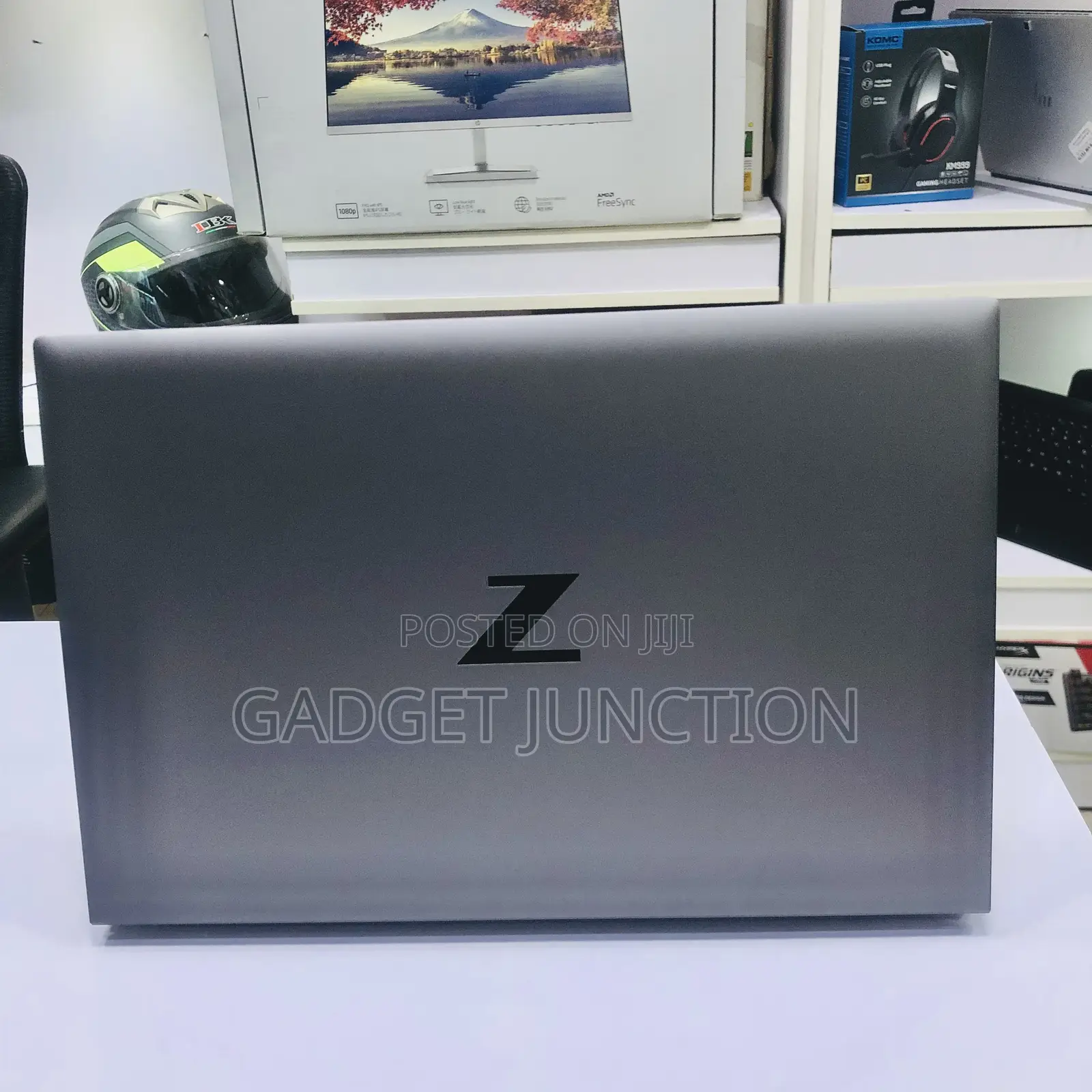 New Laptop HP ZBook Firefly 14 G7 16GB Intel Core I7 SSD 512GB