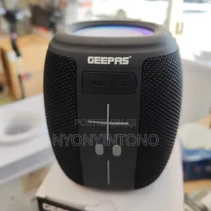 Photo - Geepas Professional Rechargeable Bluetooth Speaker