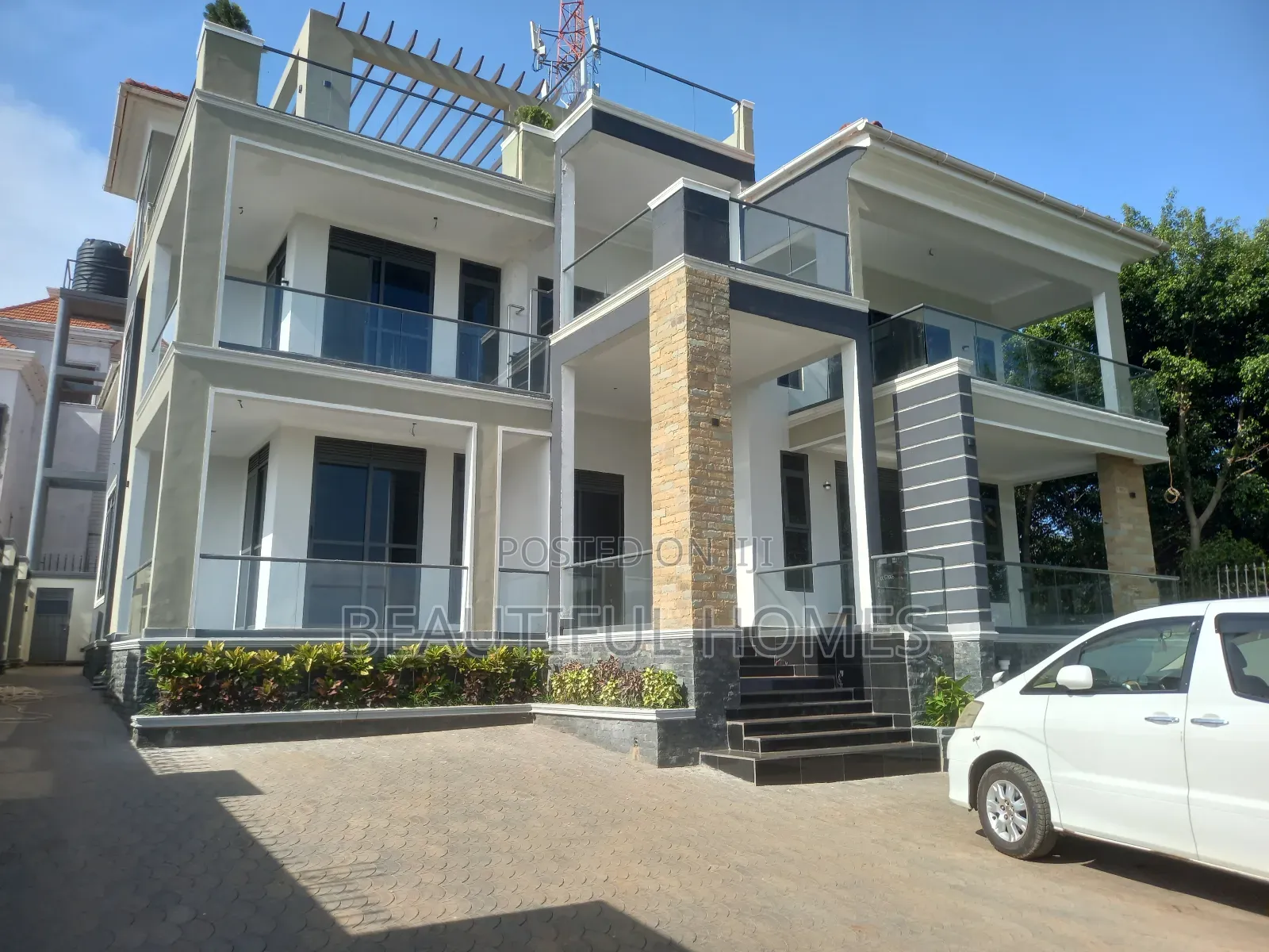 Furnished 7bdrm Mansion in Kyanja, Nakawa for sale