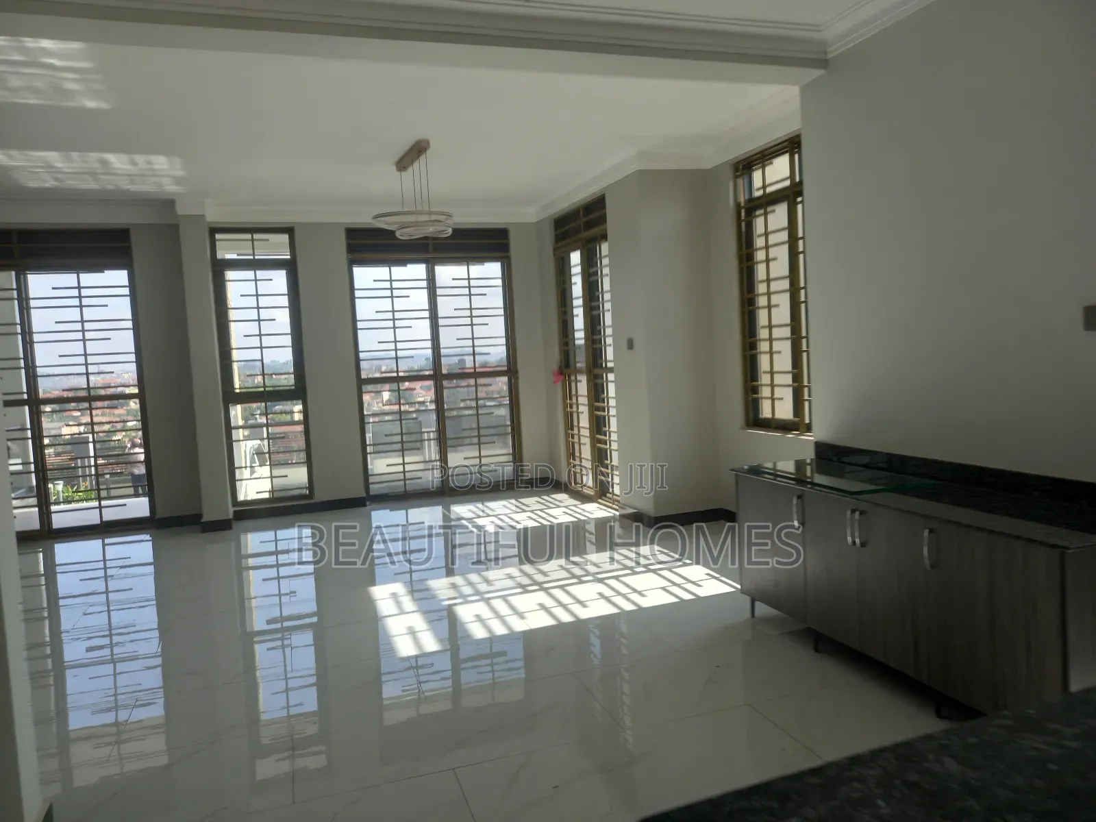 Furnished 7bdrm Mansion in Kyanja, Nakawa for sale