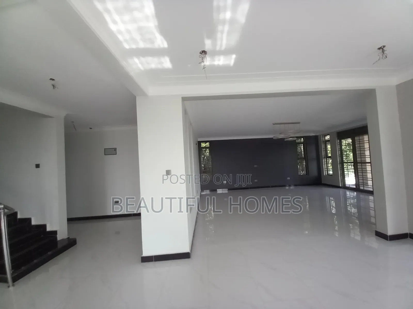 Furnished 7bdrm House in Kyanja Hill, Central Division for sale