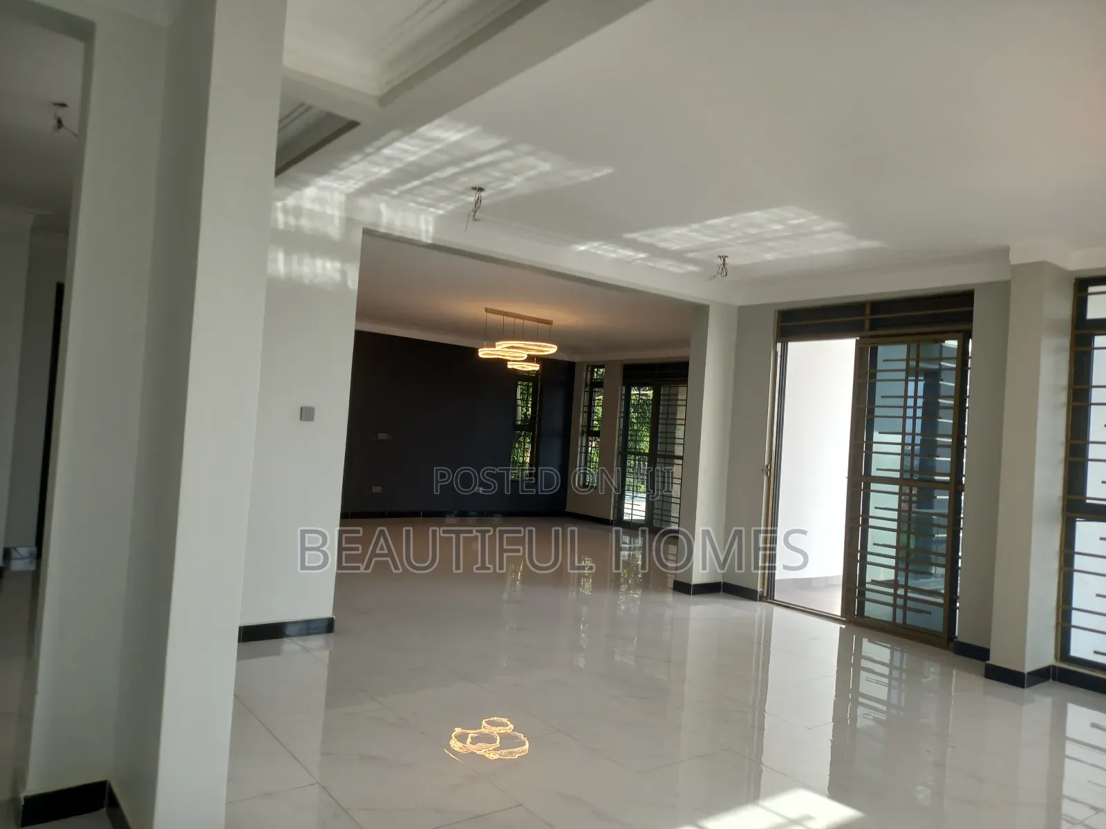 Furnished 7bdrm House in Kyanja Hill, Central Division for sale