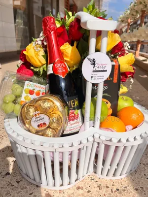 Photo - Weddings and Introduction Basket With Fruits and Wines Bottl