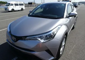 Photo - Toyota C-HR 2017 Silver