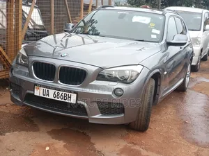 Photo - BMW X1 2013 Gray
