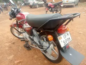 TVS HLX 125 2023 Red