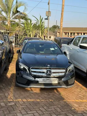 Photo - Mercedes-Benz GLA 250 SV Premium 2014 Matt Black